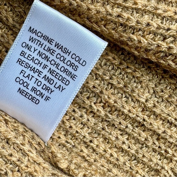 Linda Anderson Button-Side Knit Cape Sweater Poncho – Camel Brown – One Size - Picture 5 of 15